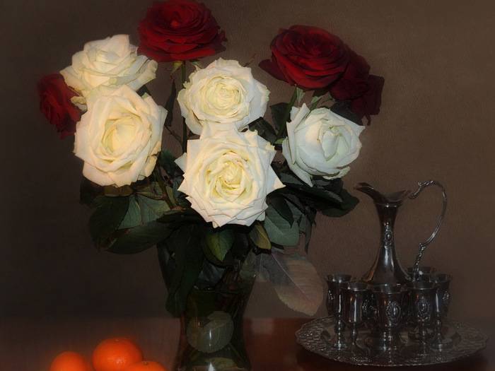 Язык цветов: букет из красных и белых роз значение